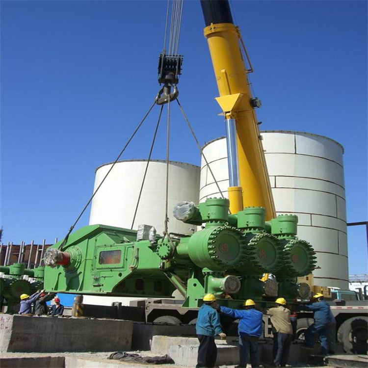 工业园区吊装起重机械